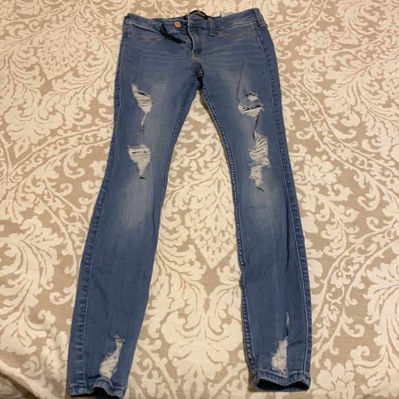 LOT * 3 Pairs of Hollister Jeans - Picture 5 of 9